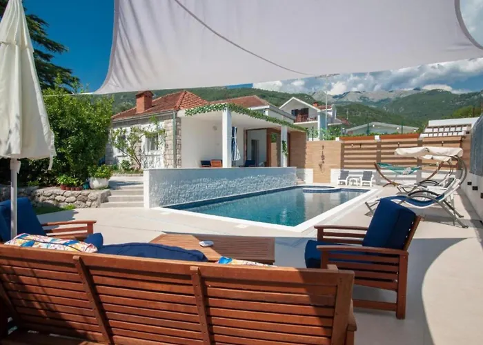 Villa D Apartments